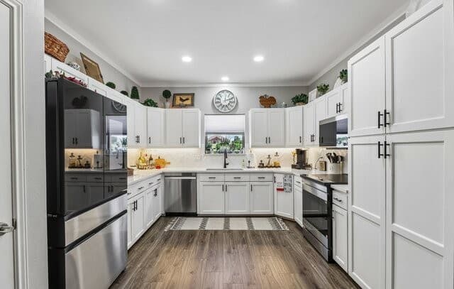 Home for sale at 308 Wood View Cir in Bandera, TX — photo 4