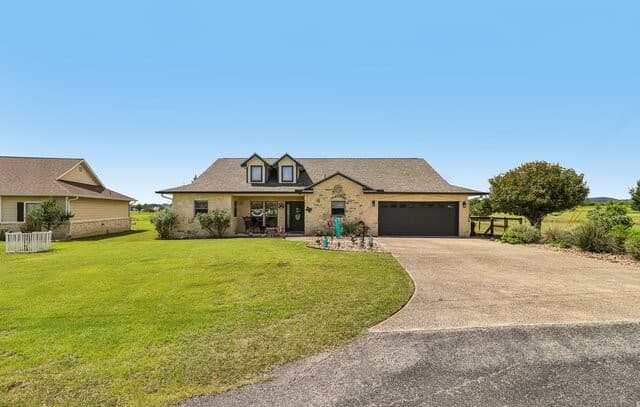 Home for sale at 308 Wood View Cir in Bandera, TX — photo 5