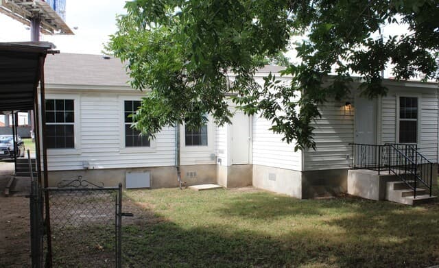 Home for sale at 614 Harriman Pl in San Antonio, TX — photo 2