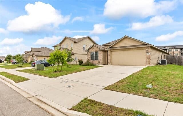 Home for sale at 600 Red River in Cibolo, TX — photo 4