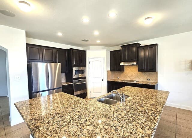 Home for sale at 632 Perugia in Cibolo, TX — photo 3