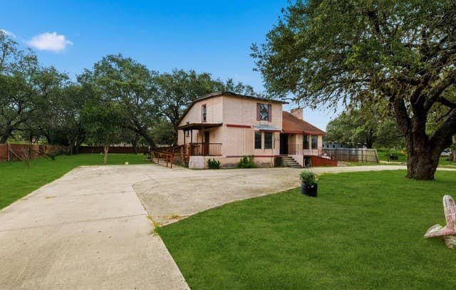 Home for sale at 7918 W Fm 476 in Poteet, TX — photo 4