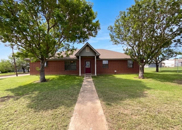 Home for sale at 1014 Avenue I in Poteet, TX — photo 1