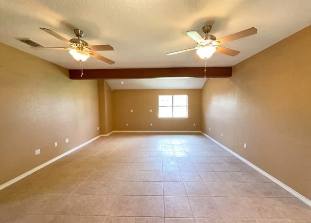 Home for sale at 1014 Avenue I in Poteet, TX — photo 4