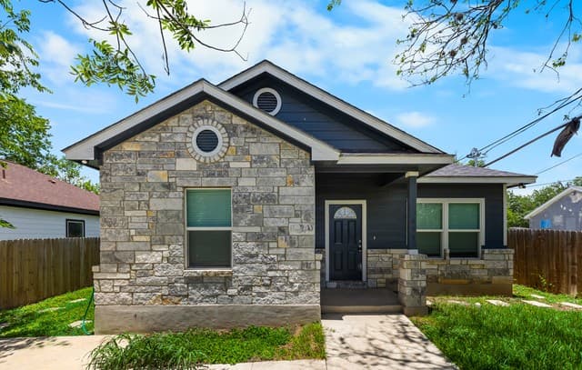 Home for sale at 479 Corliss in San Antonio, TX — photo 1