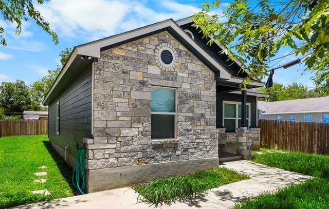 Home for sale at 479 Corliss in San Antonio, TX — photo 2