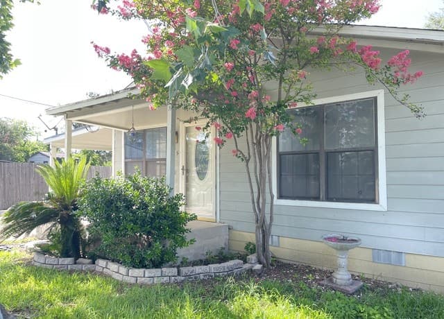 Home for sale at 145 Leroux St in San Antonio, TX — photo 1