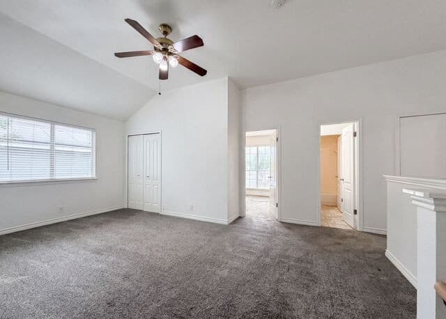 Home for sale at 8423 Berry Knoll Dr in Universal City, TX — photo 4