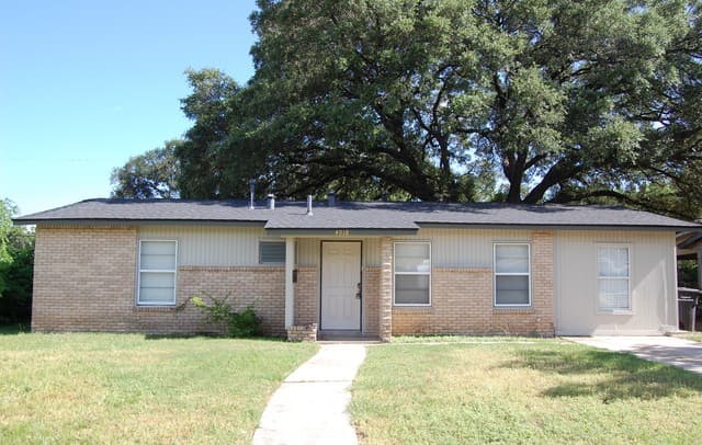 Home for sale at 4918 Bayhead Dr in San Antonio, TX — photo 2
