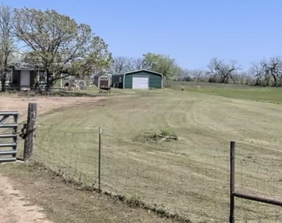 Home for sale at 4235 Mickey Rd in San Antonio, TX — photo 2