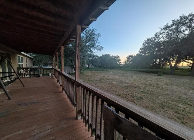Home for sale at 550 Avery Cir in Poteet, TX — photo 4