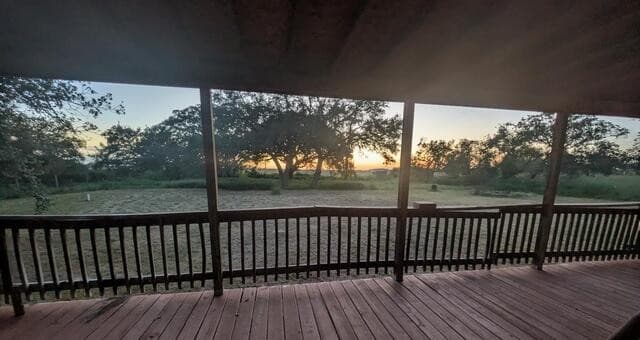 Home for sale at 550 Avery Cir in Poteet, TX — photo 5