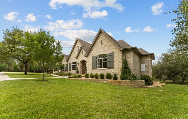 Home for sale at 149 Bridgewater in La Vernia, TX — photo 5