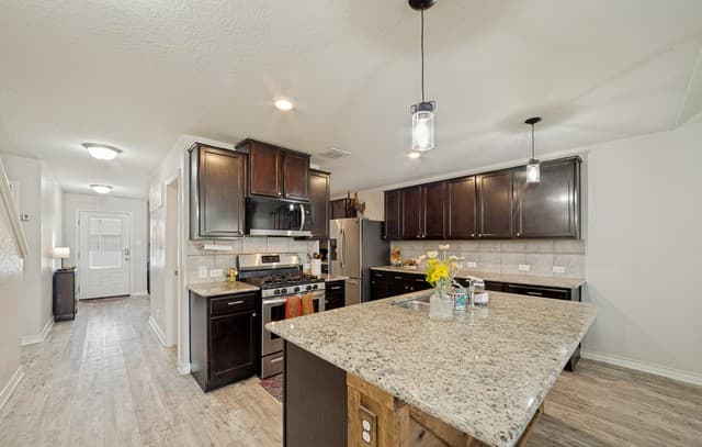5-bedroom home for sale at 8918 Taylor in San Antonio TX
