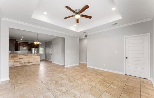 Home for sale at 1204 Valencia in San Antonio, TX — photo 5