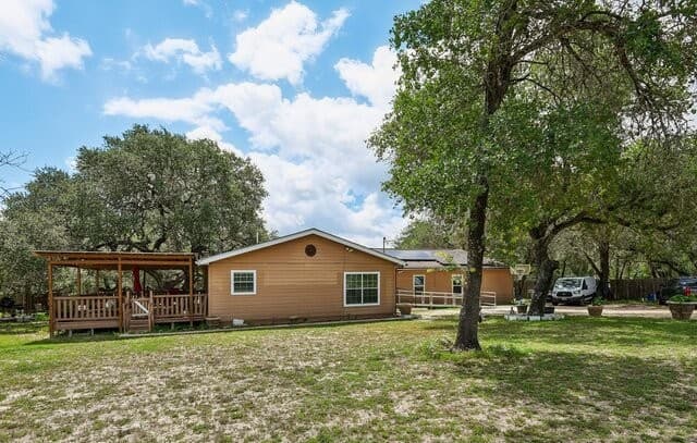 Home for sale at 1281 County Road 6723 in Natalia, TX — photo 3