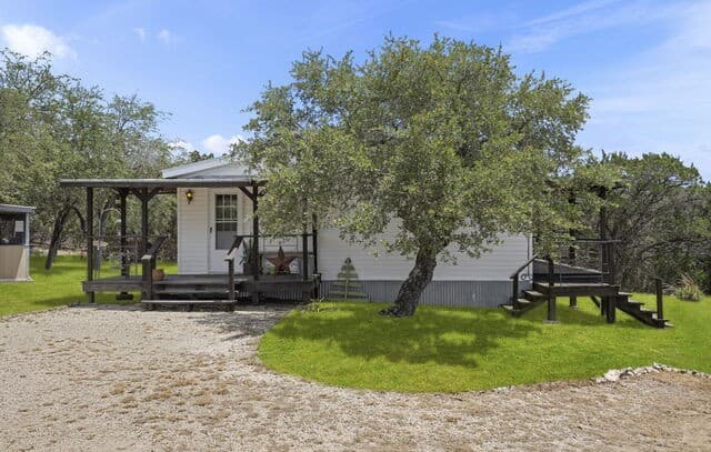 Home for sale at 1522 Forest Trail Dr in Bandera, TX — photo 5