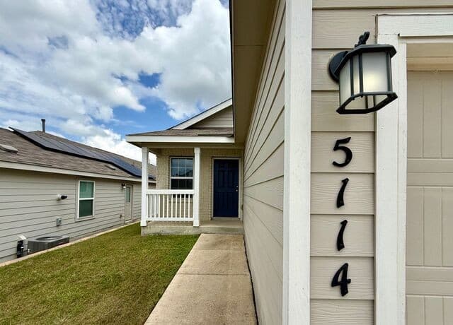 3-bedroom rental at 5114 Y Bar Summit in Converse, TX — photo 2