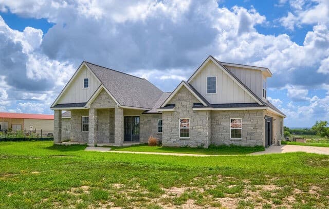 Home for sale at 9671 Crow Ln in Adkins, TX — photo 1