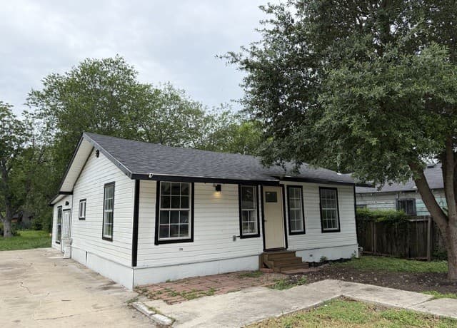 Home for sale at 236 Brenner St in San Antonio, TX — photo 1