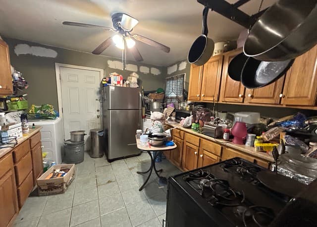 Home for sale at 327 Hermitage in San Antonio, TX — photo 3