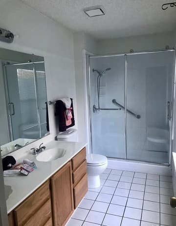 3-bedroom rental at 8050 Swindow Cir in Converse, TX — photo 3