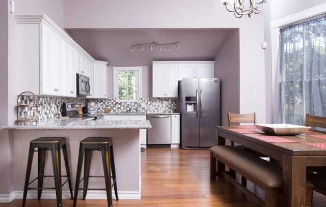 2-bedroom rental at 718 N Pine St in San Antonio, TX — photo 3