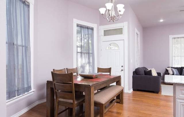 2-bedroom rental at 718 N Pine St in San Antonio, TX — photo 5