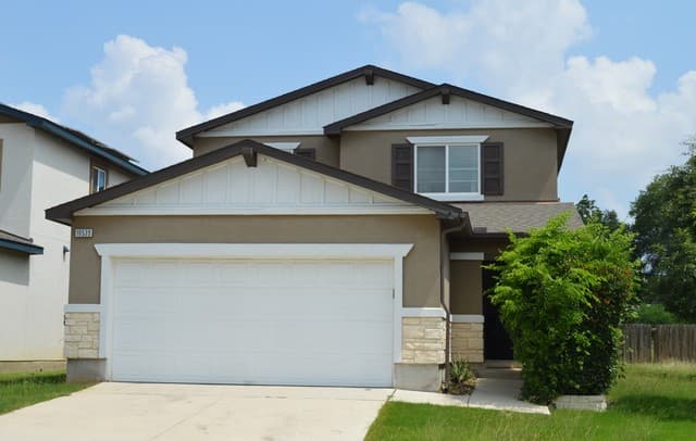 Home for sale at 10539 Legacy Cv in San Antonio, TX — photo 2