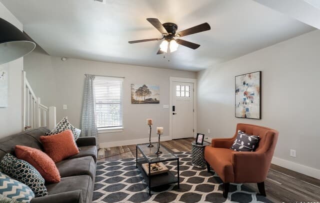 2-bedroom rental at 262 Claremont Ave Unit 1 in San Antonio, TX — photo 4