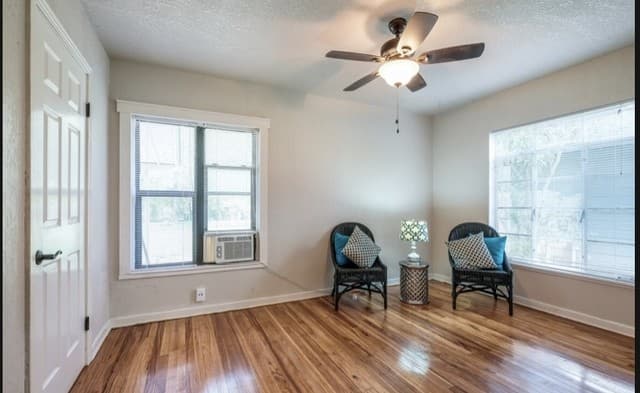 3-bedroom rental at 319 Mink in San Antonio, TX — photo 4