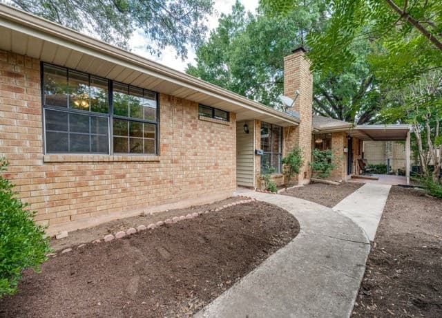 Home for sale at 812 Robert Derrick Dr in Schertz, TX — photo 2