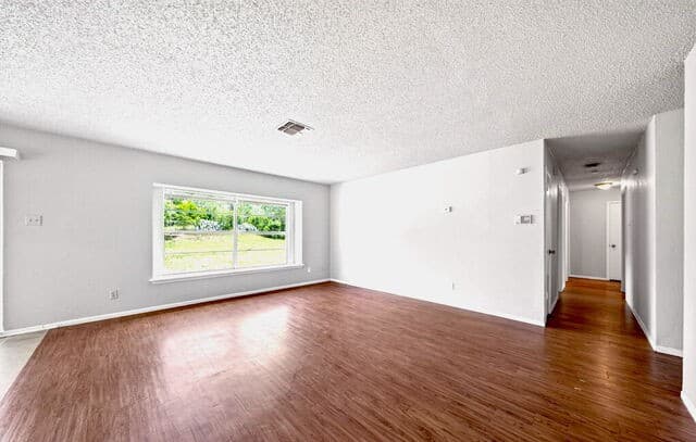 Home for sale at 5726 Timber Bnd in San Antonio, TX — photo 3