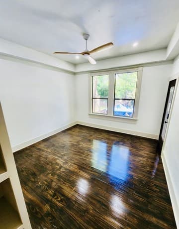 Home for sale at 824 N Pine St in San Antonio, TX — photo 5