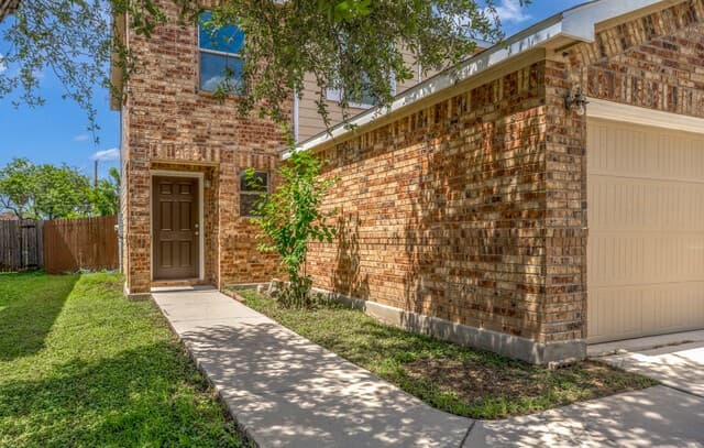 Home for sale at 323 Pleasanton in San Antonio, TX — photo 2