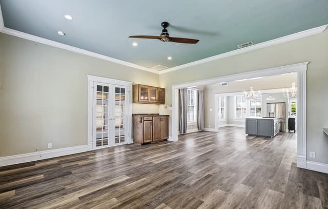 3-bedroom rental at 202 W Woodlawn Ave in San Antonio, TX — photo 2