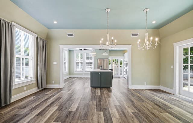 3-bedroom rental at 202 W Woodlawn Ave in San Antonio, TX — photo 5