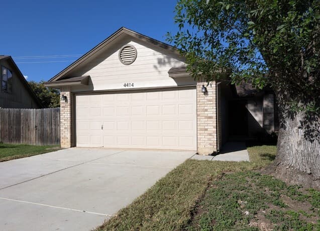 Home for sale at 4414 Knollmanor in San Antonio, TX — photo 1