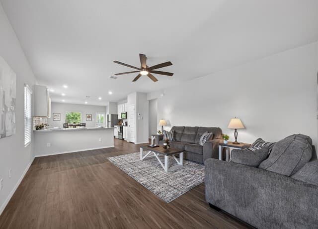 Home for sale at 304 Saddle Dawn in Cibolo, TX — photo 5