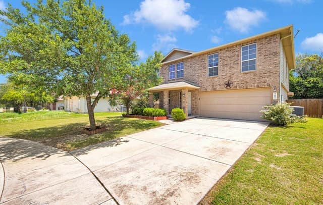 Home for sale at 701 Hollow Rdg in Schertz, TX — photo 2