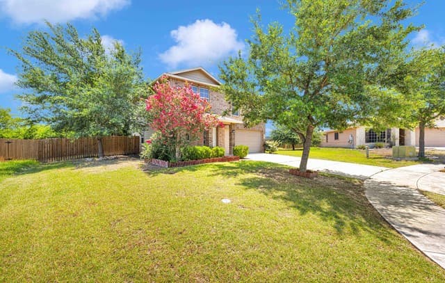 Home for sale at 701 Hollow Rdg in Schertz, TX — photo 3