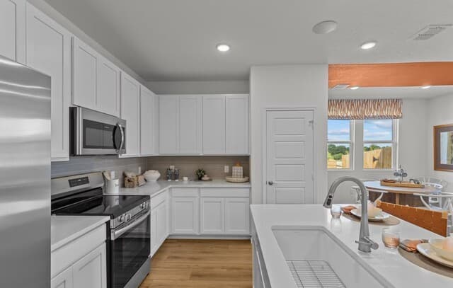 Home for sale at 6919 Comanche Cave in San Antonio, TX — photo 5