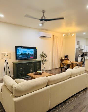 Home for sale at 1031 S Gevers St in San Antonio, TX — photo 5