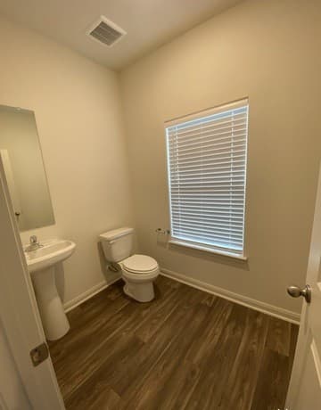 4-bedroom rental at 3006 Citron Gdn in Converse, TX — photo 3