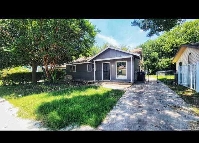 3-bedroom rental at 527 Valley Park Dr in San Antonio TX