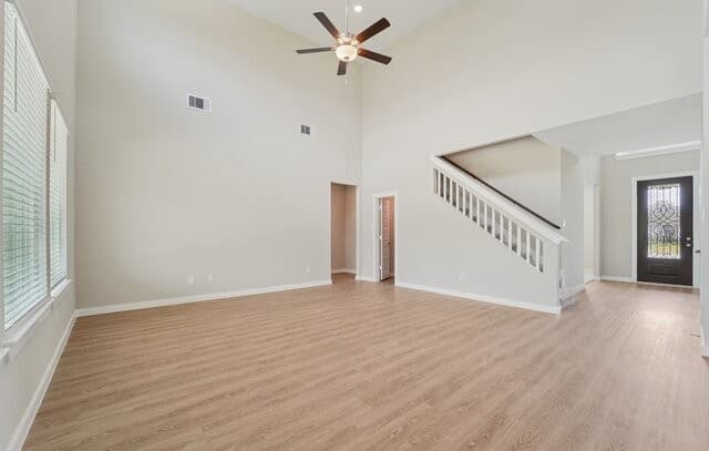 Home for sale at 321 Firewheel Loop in Floresville, TX — photo 2