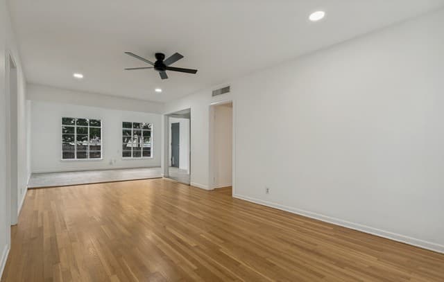 Home for sale at 707 Sumner Dr in San Antonio, TX — photo 5