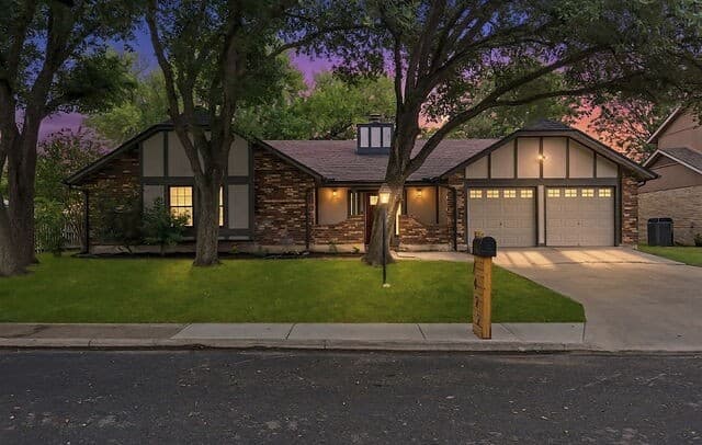 Home for sale at 7422 Preston Trl in San Antonio, TX — photo 1