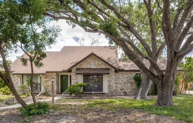Home for sale at 618 Sonnet in San Antonio, TX — photo 2