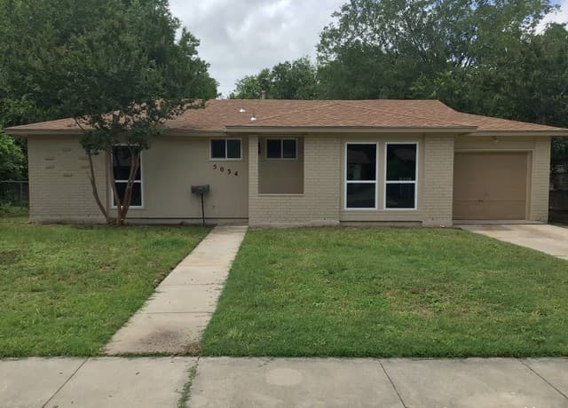 Home for sale at 5034 Creekmoor in San Antonio, TX — photo 2